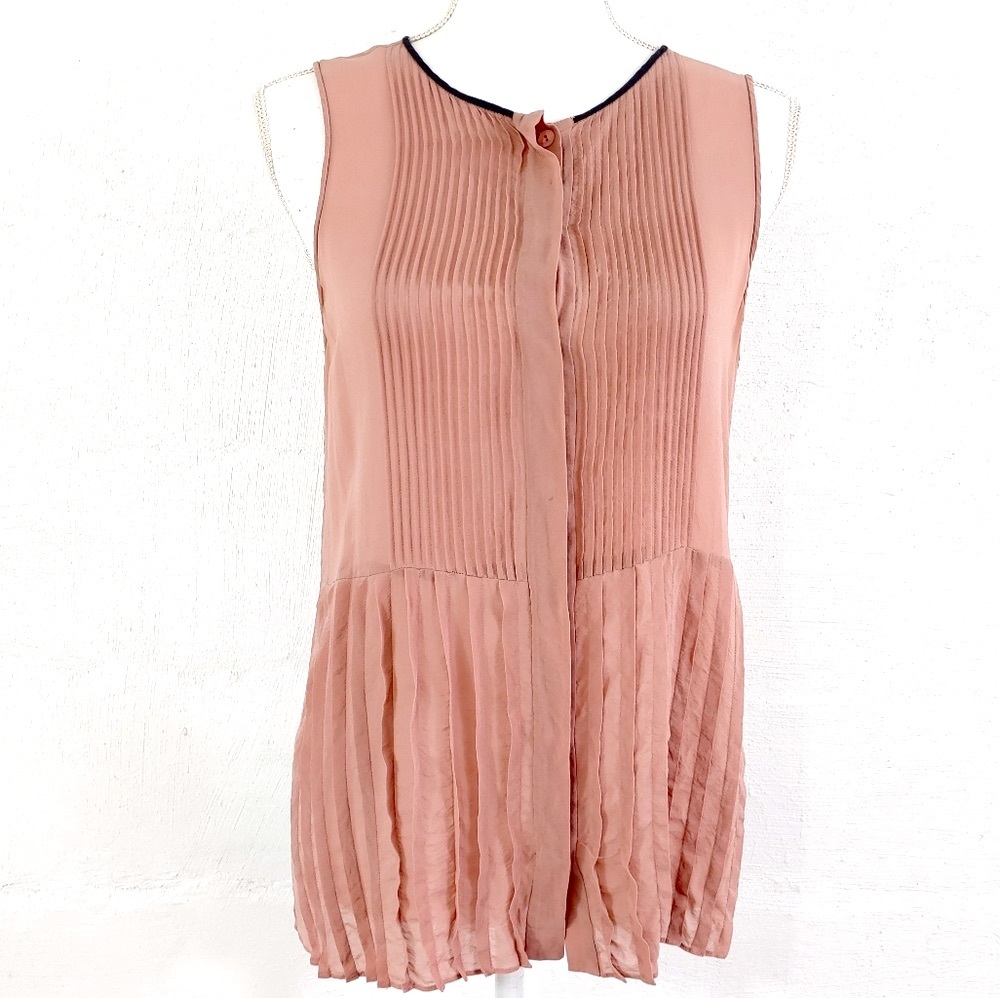 THEORY SHEER SLEEVELESS BUTTON PLEATED TOP (a108)